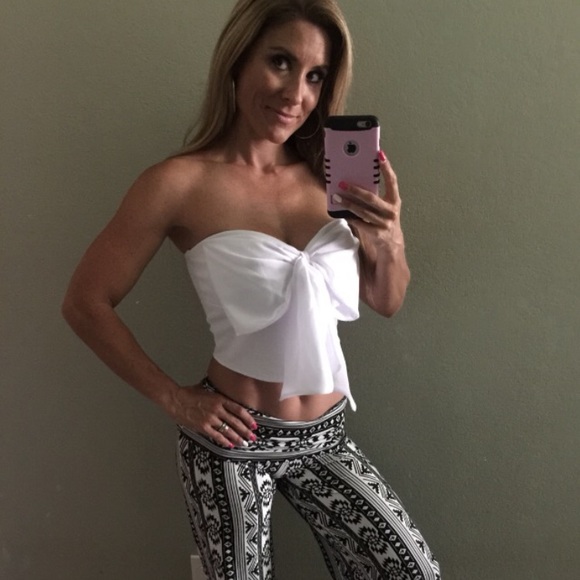 White Bow Front Bandeau Top - Picture 2 of 8